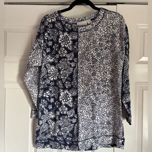 Vintage Van Heusen Navy and White Floral Tee